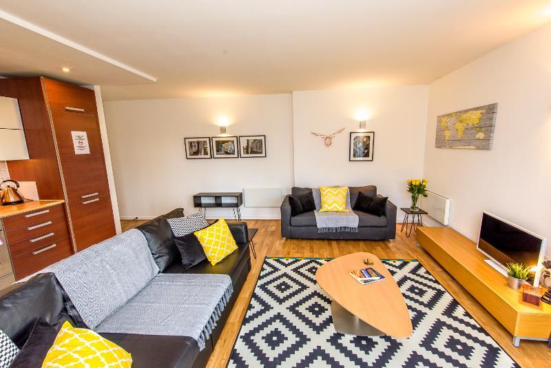 Approved Serviced Apartments Skyline マンチェスター エクステリア 写真